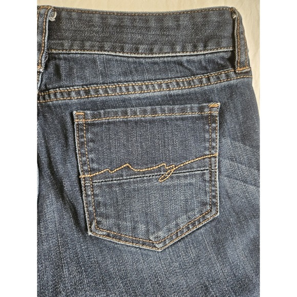 Soho Boyfriend Jeans Women's 2 (29x27) Relaxed Embroidered New York & Company - Picture 10 of 10